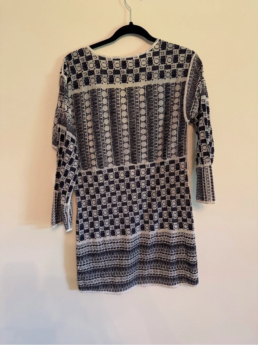 Michael Kors Black & White Geometric V‑Neck Tunic Dress